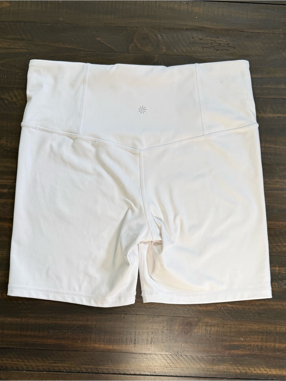 Athleta Elation Ultra High Rise 7” Short White  Women’s Large Stretch Bike Short - Picture 2 of 10